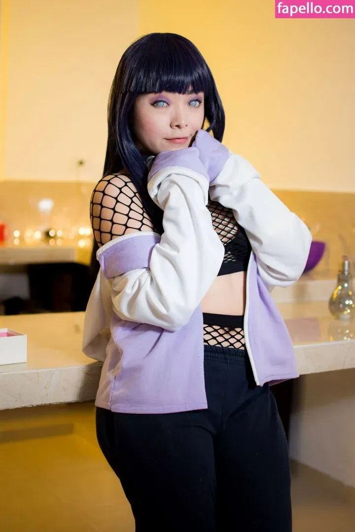 Hitomi Locks Onlyfans Photo Gallery 