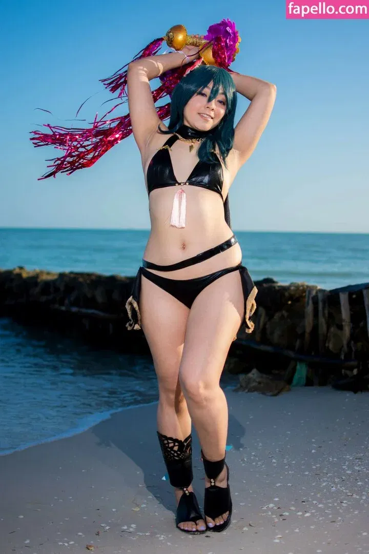 Hitomi Locks Onlyfans Photo Gallery 