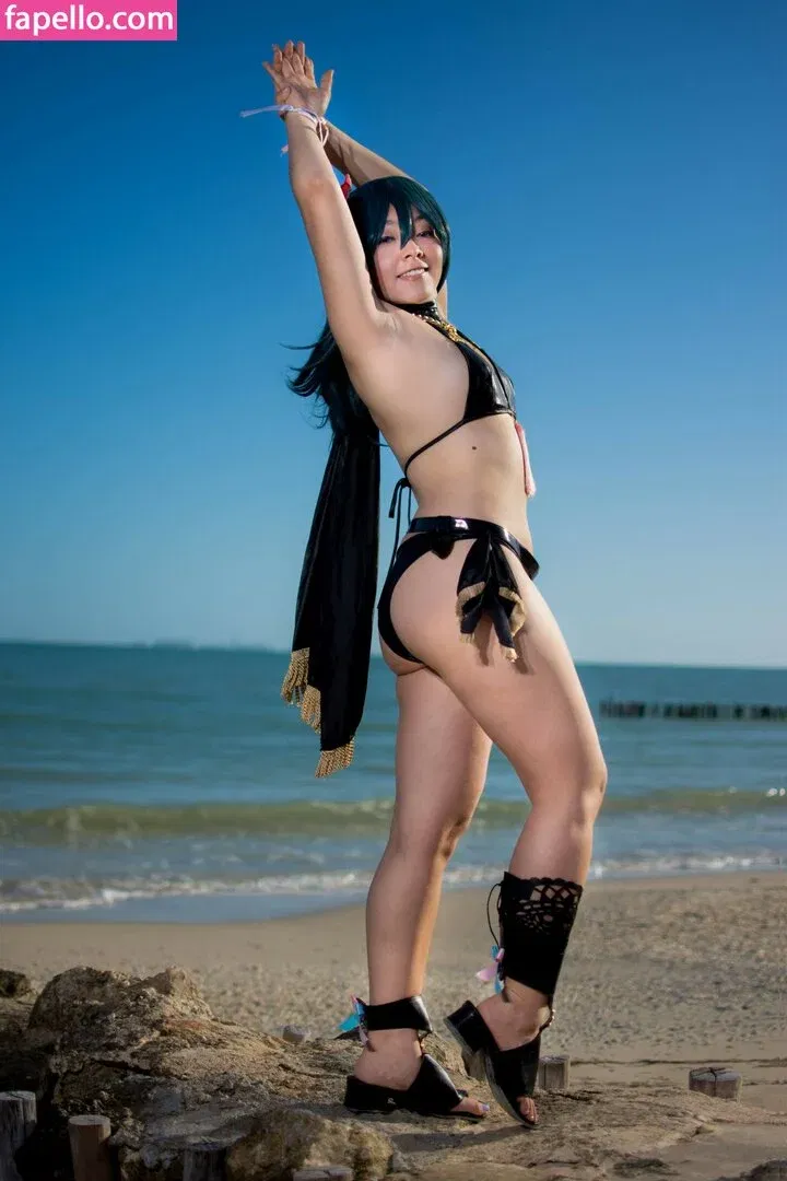 Hitomi Locks Onlyfans Photo Gallery 