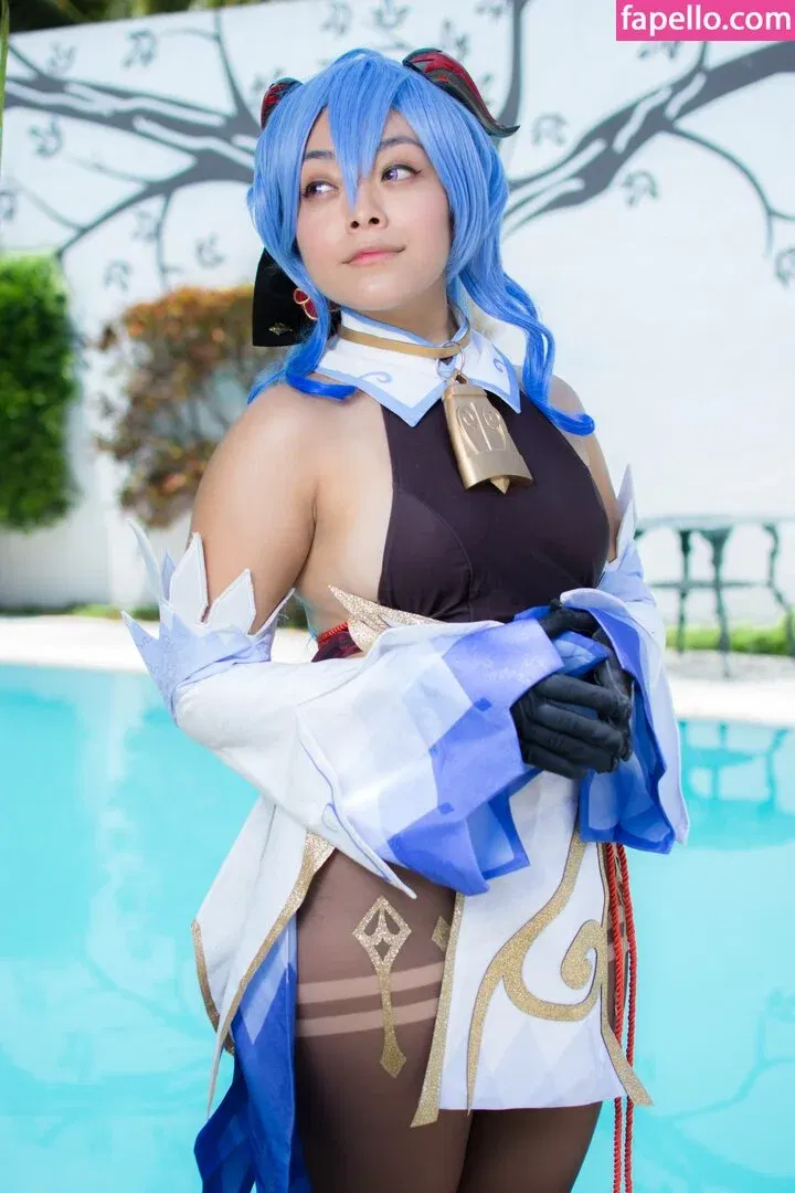 Hitomi Locks Onlyfans Photo Gallery 