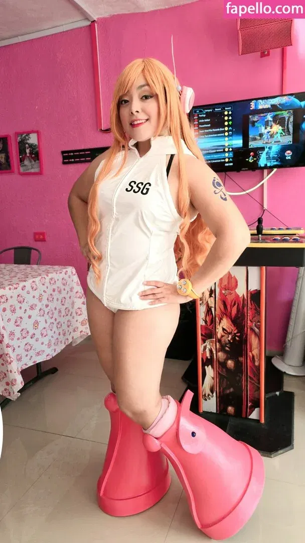 Hitomi Locks Onlyfans Photo Gallery 