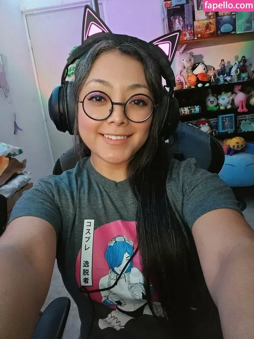 Hitomi Locks Onlyfans Photo Gallery 