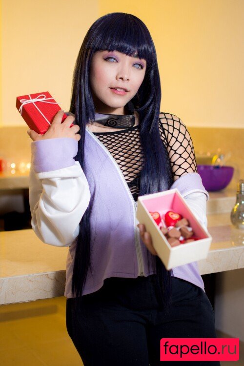 Hitomi Locks Onlyfans Photo Gallery 