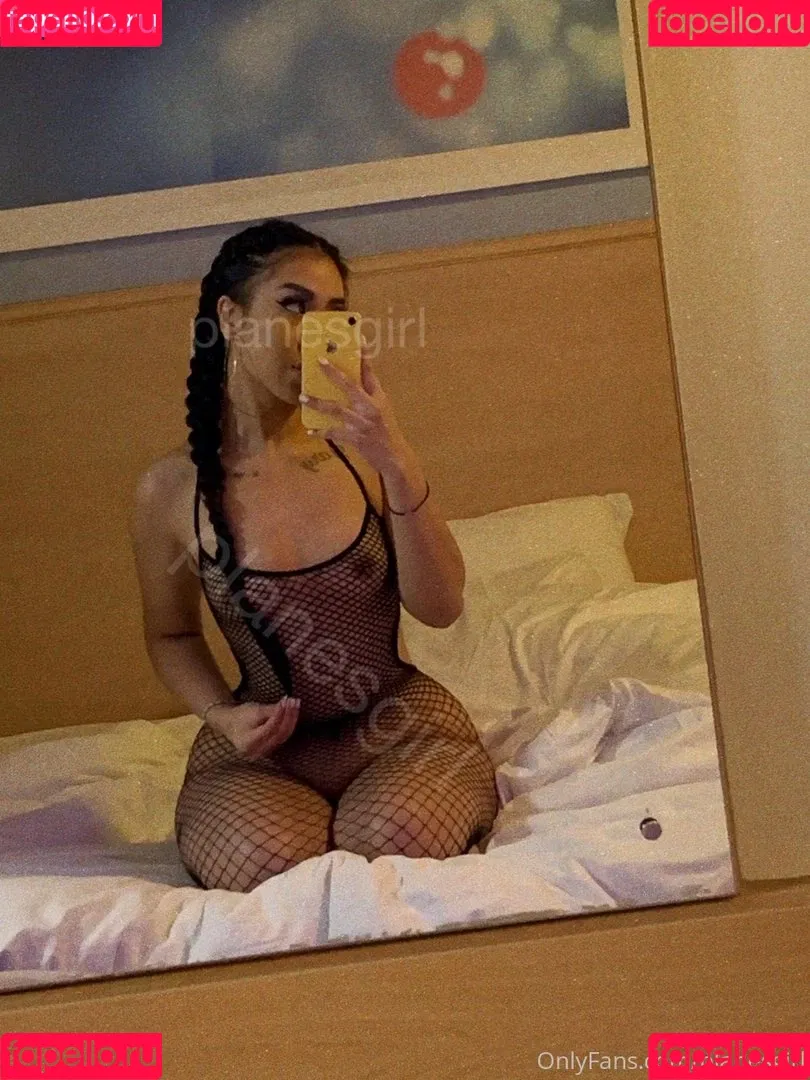 planesgirl Onlyfans Photo Gallery 