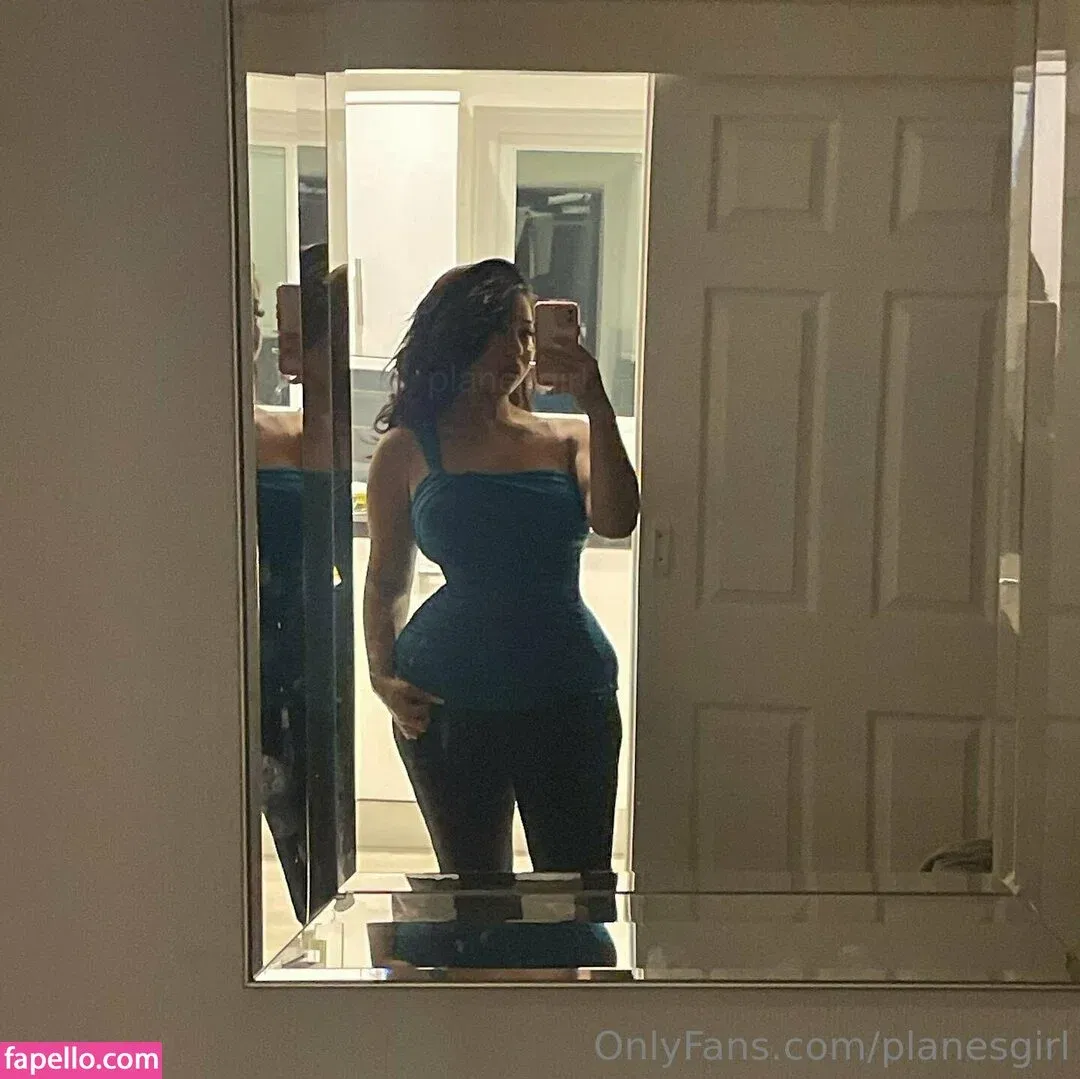 planesgirl Onlyfans Photo Gallery 