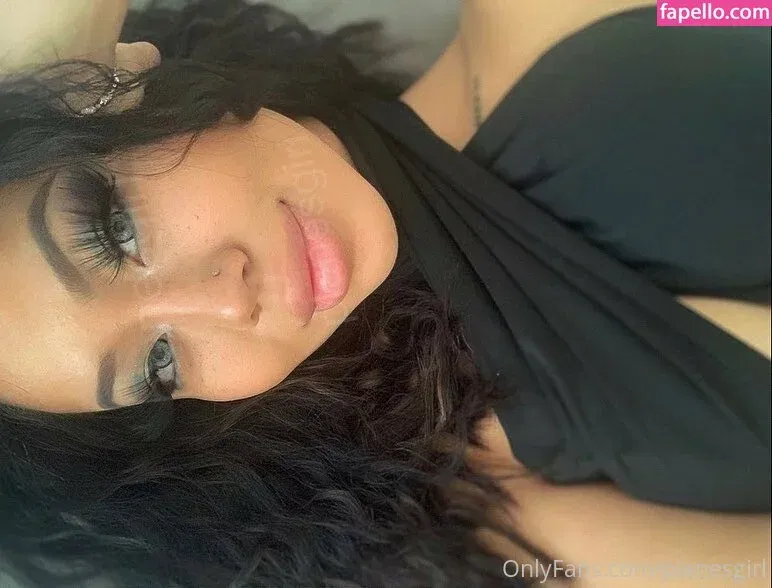 planesgirl Onlyfans Photo Gallery 