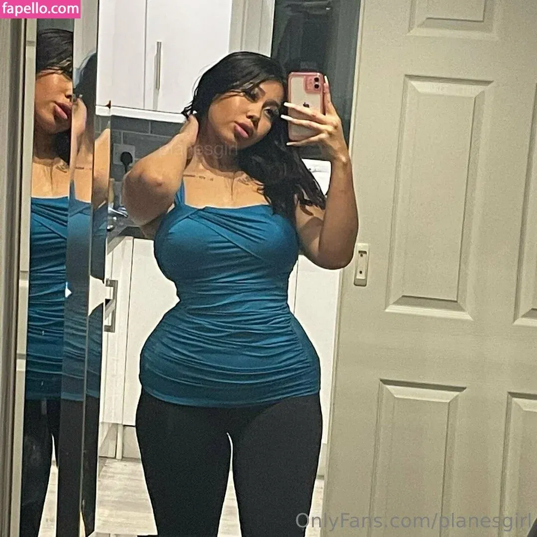 planesgirl Onlyfans Photo Gallery 