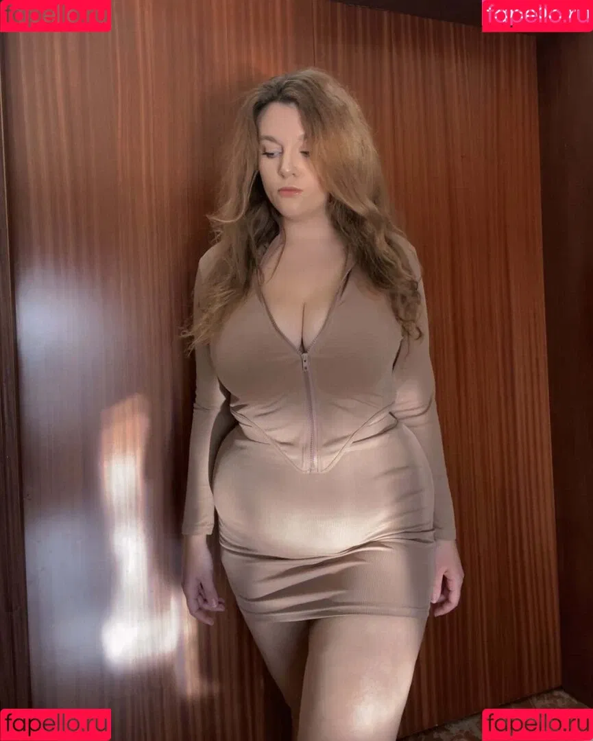 Carmen Curvy Onlyfans Photo Gallery 
