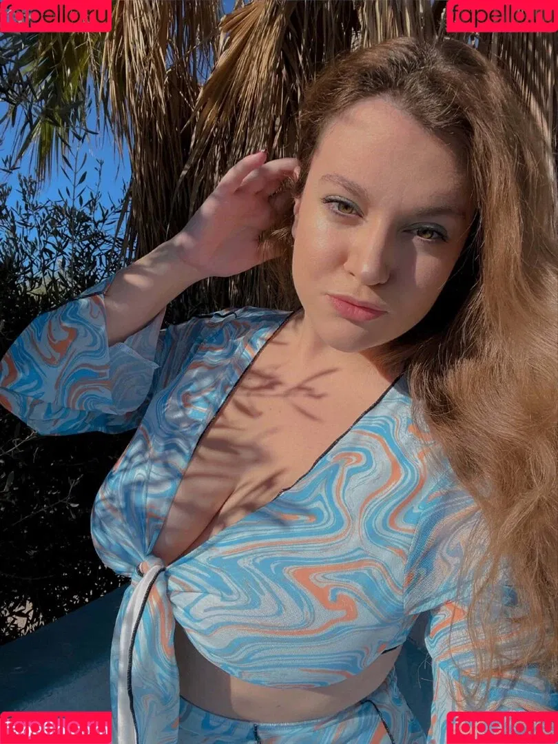 Carmen Curvy Onlyfans Photo Gallery 