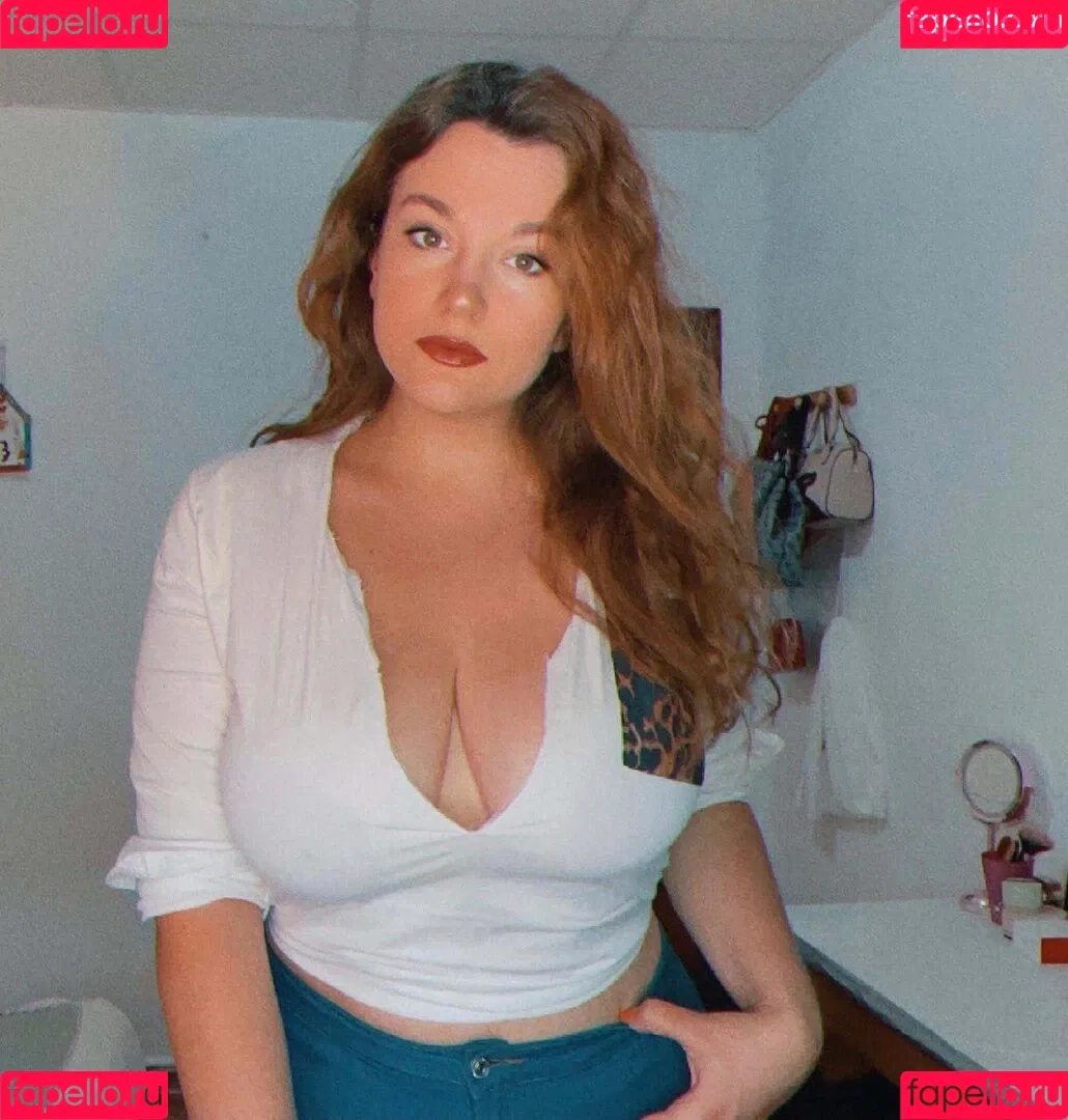 Carmen Curvy Onlyfans Photo Gallery 