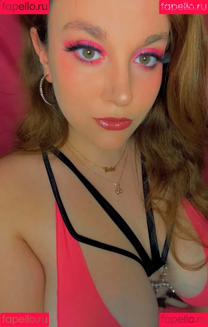 Carmen Curvy Onlyfans Photo Gallery 
