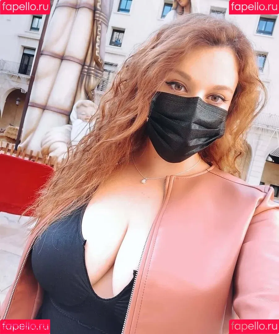 Carmen Curvy Onlyfans Photo Gallery 