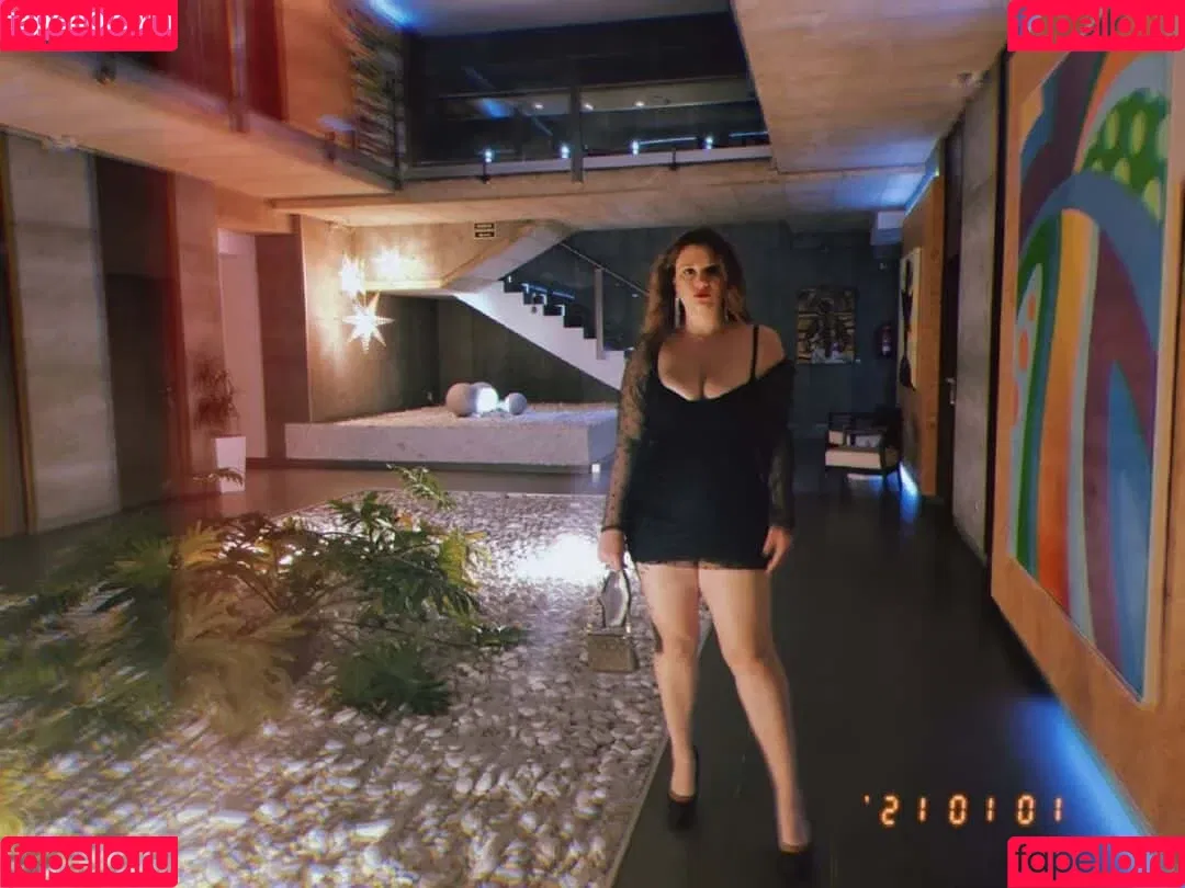 Carmen Curvy Onlyfans Photo Gallery 
