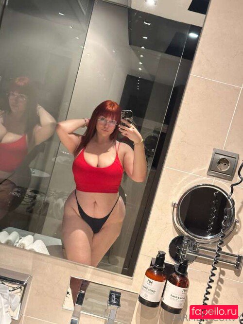 Carmen Curvy Onlyfans Photo Gallery 