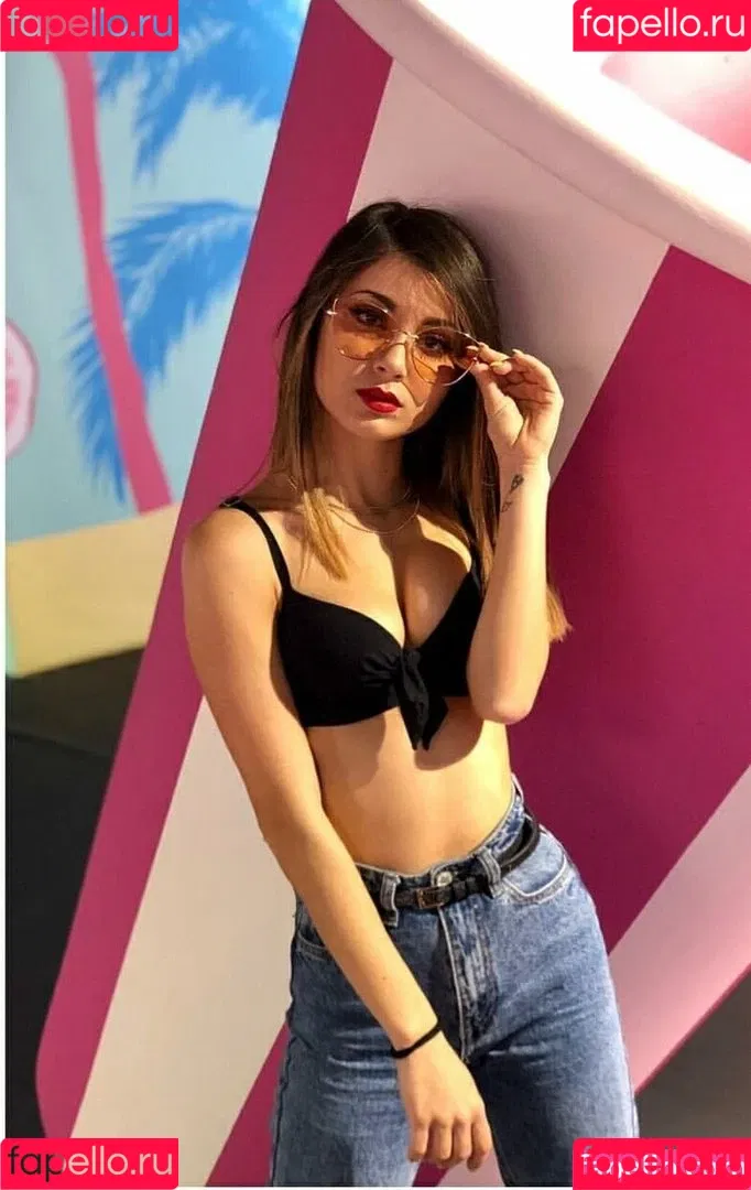Whitessence Onlyfans Photo Gallery 