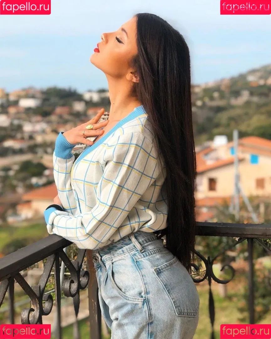 Whitessence Onlyfans Photo Gallery 