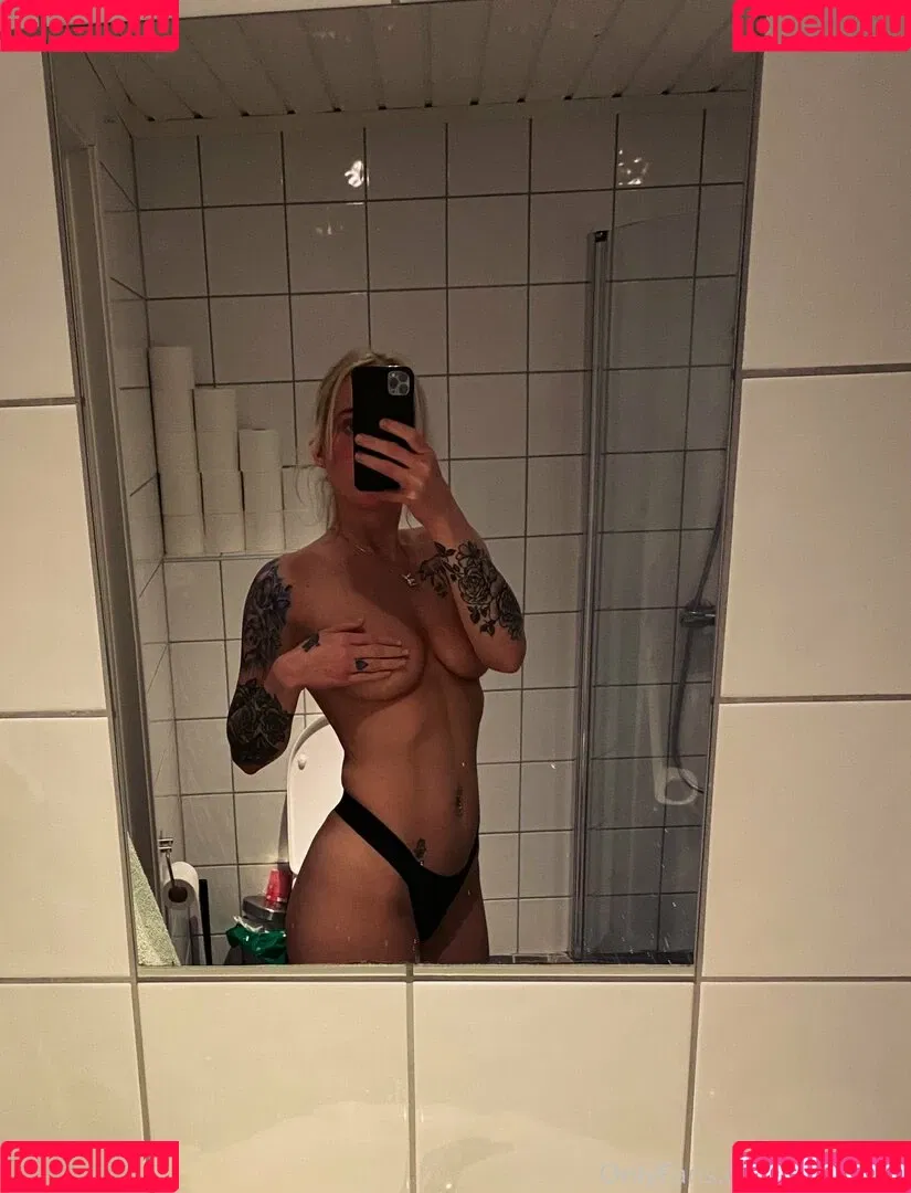 izzy_2505 Onlyfans Photo Gallery 