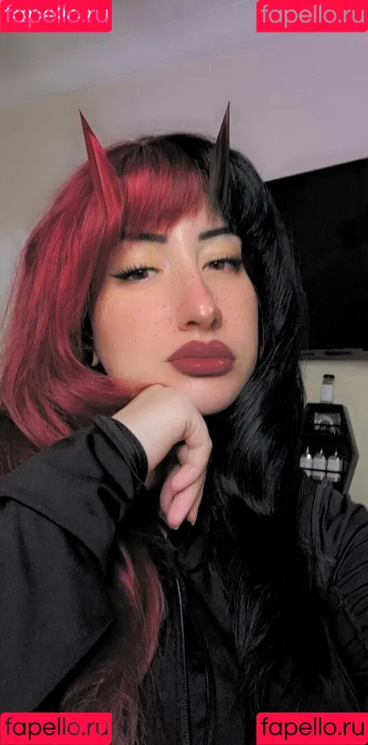 poppycarmine Onlyfans Photo Gallery 