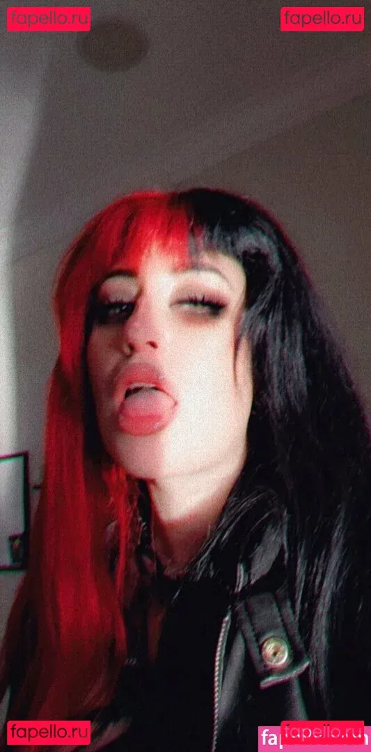 poppycarmine Onlyfans Photo Gallery 