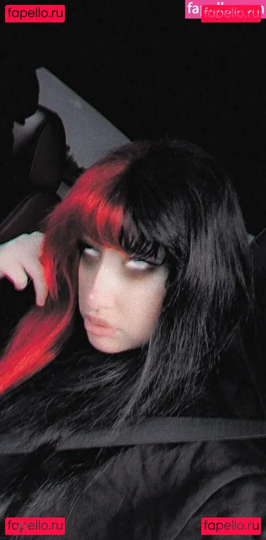 poppycarmine Onlyfans Photo Gallery 