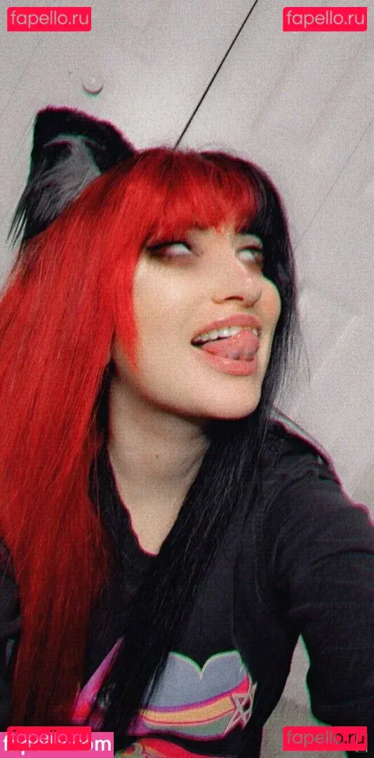 poppycarmine Onlyfans Photo Gallery 