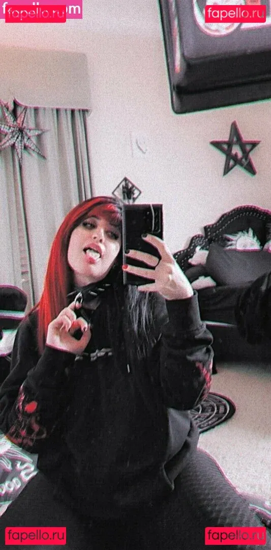 poppycarmine Onlyfans Photo Gallery 