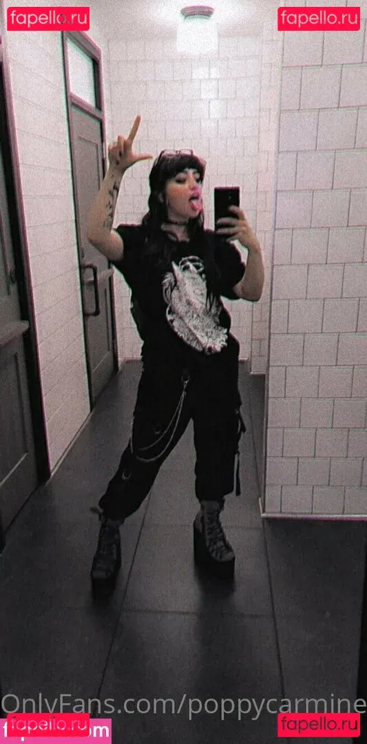 poppycarmine Onlyfans Photo Gallery 