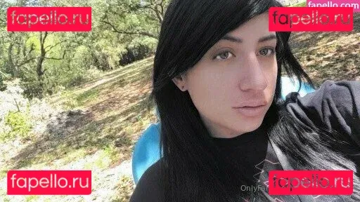 poppycarmine Onlyfans Photo Gallery 