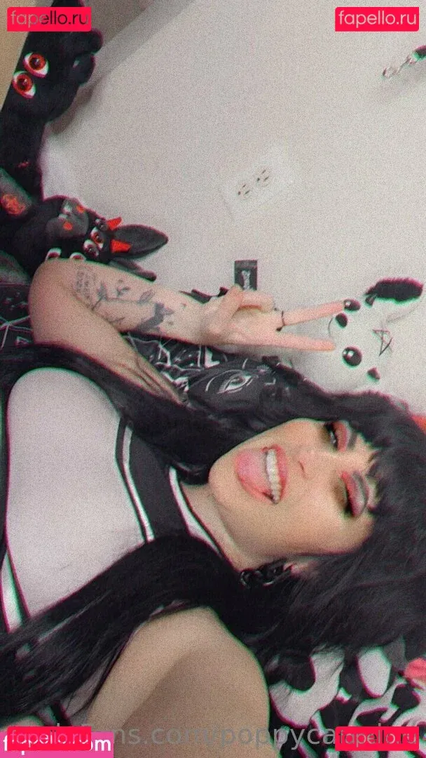 poppycarmine Onlyfans Photo Gallery 