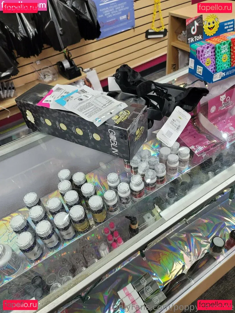 poppycarmine Onlyfans Photo Gallery 