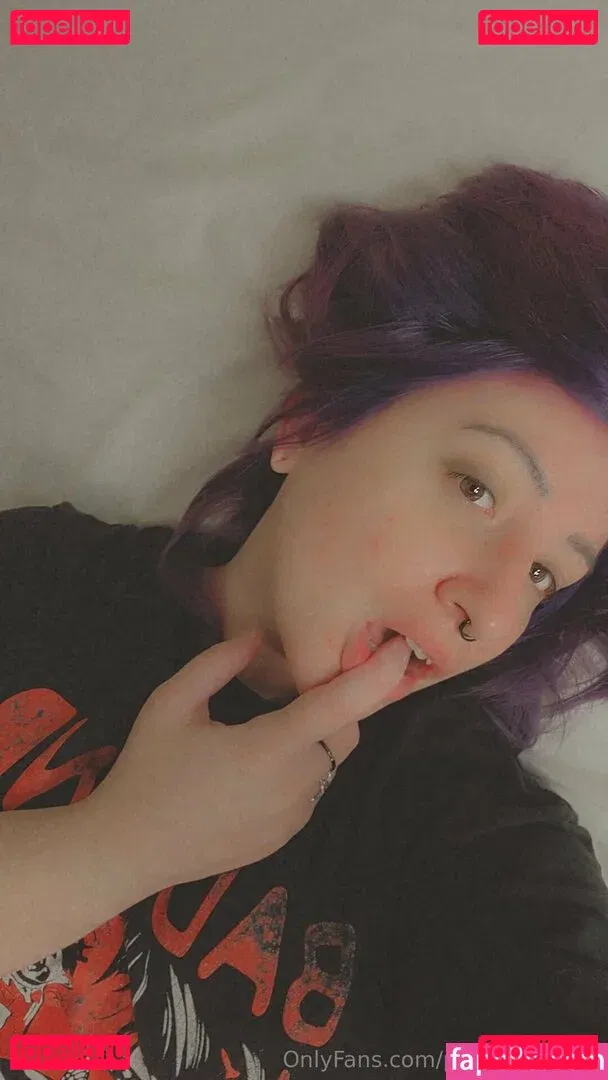 poppycarmine Onlyfans Photo Gallery 