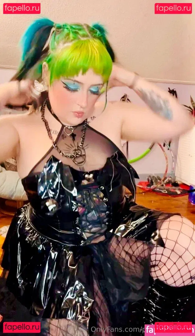 poppycarmine Onlyfans Photo Gallery 