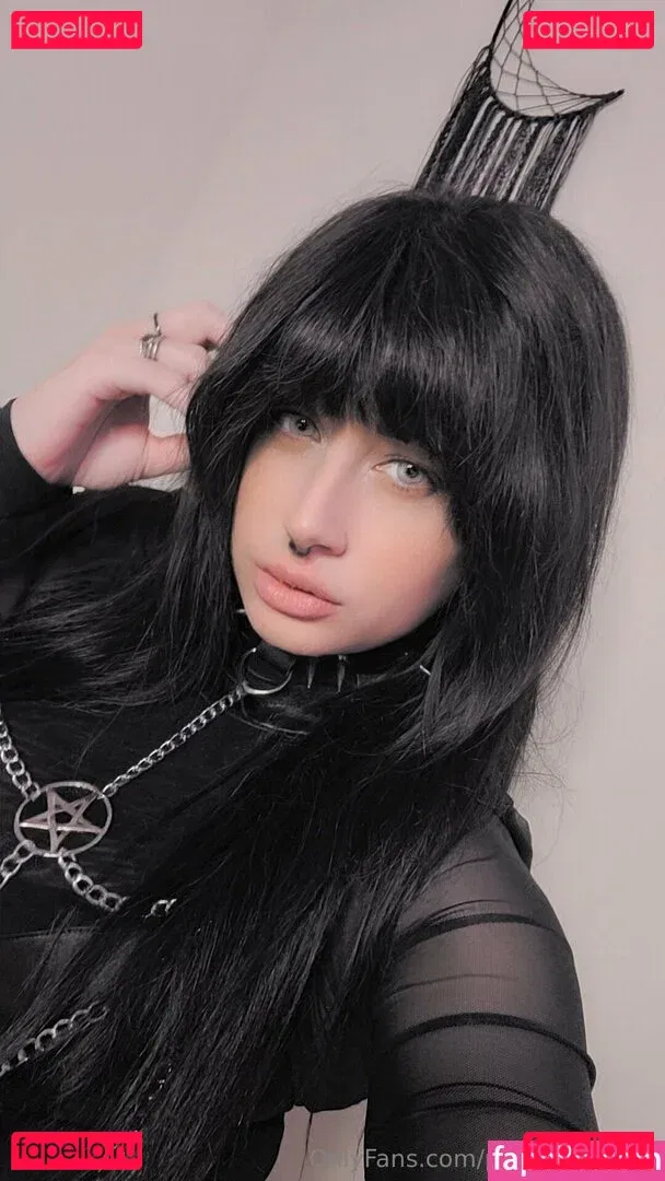 poppycarmine Onlyfans Photo Gallery 