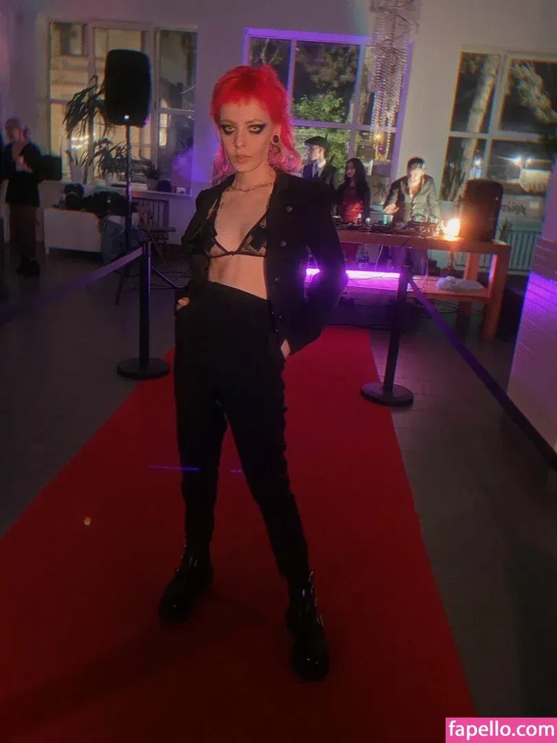 itsadeathwish Onlyfans Photo Gallery 