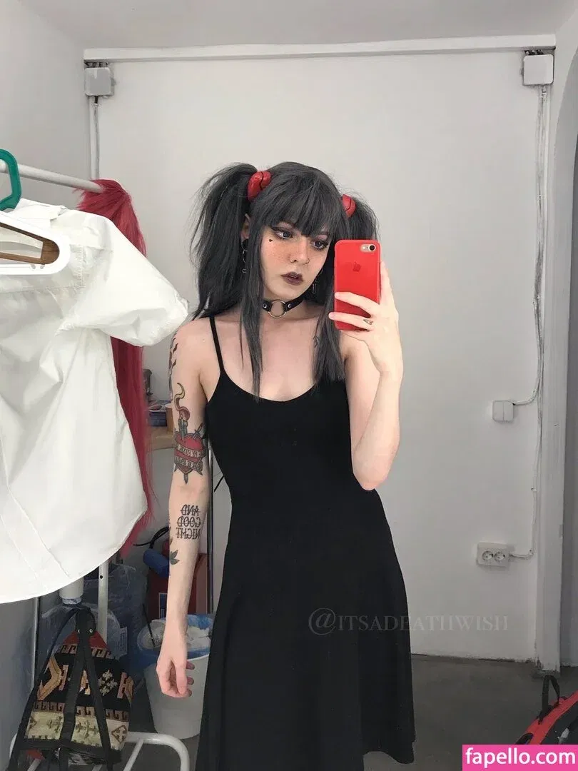 itsadeathwish Onlyfans Photo Gallery 