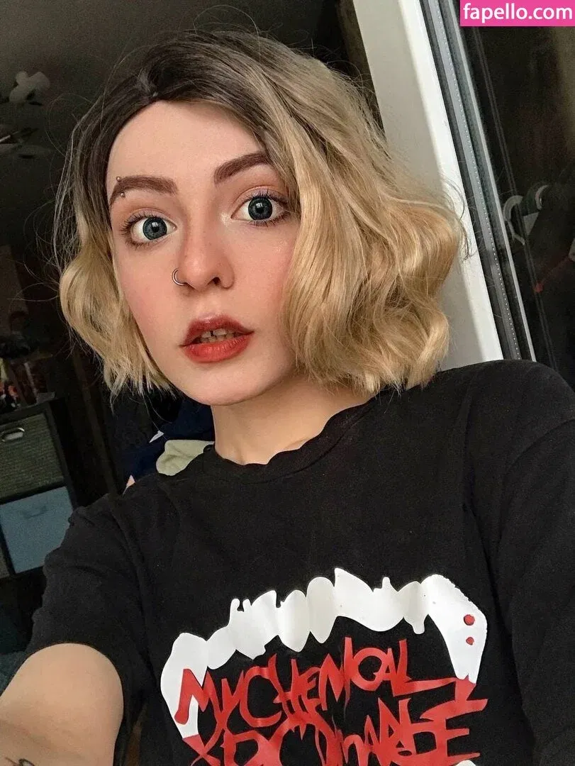 itsadeathwish Onlyfans Photo Gallery 