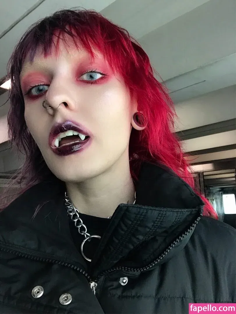 itsadeathwish Onlyfans Photo Gallery 