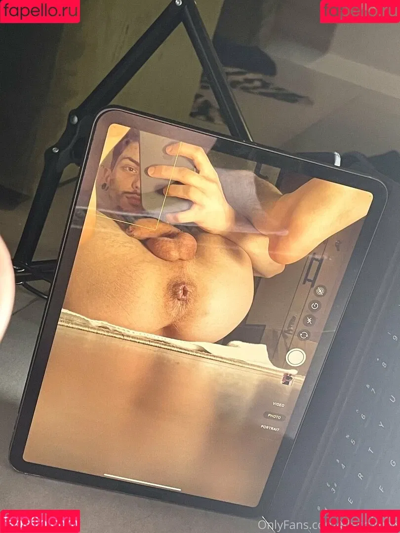 alexroman Onlyfans Photo Gallery 