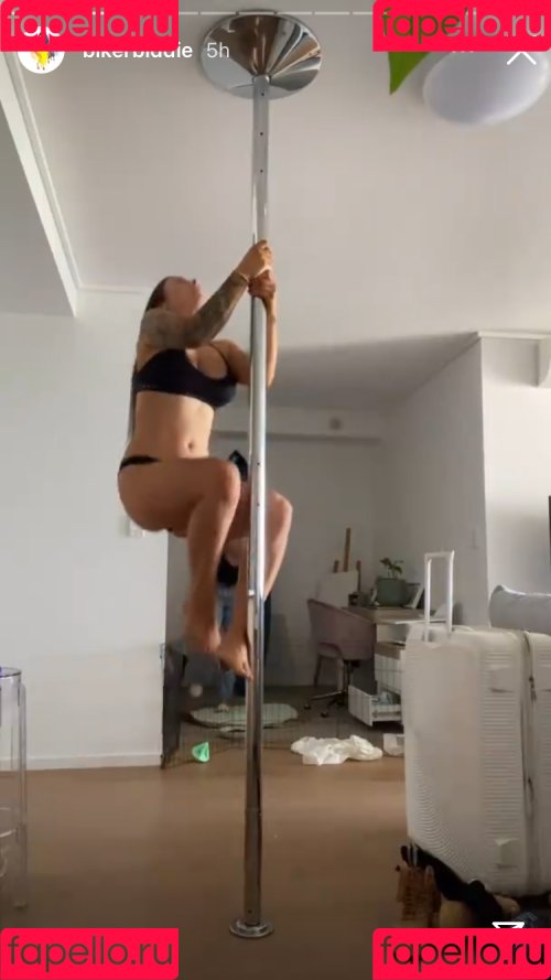 Biker Biddie Onlyfans Photo Gallery 