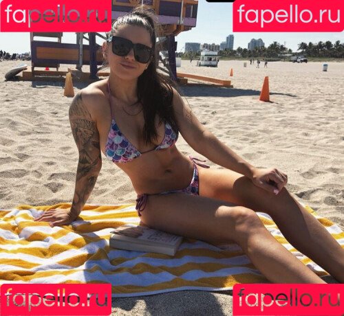 Biker Biddie Onlyfans Photo Gallery 