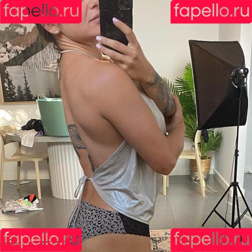 Biker Biddie Onlyfans Photo Gallery 