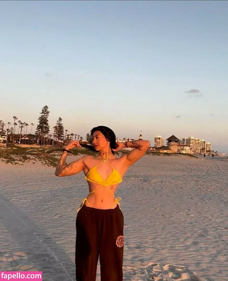 itsrumoon Onlyfans Photo Gallery 