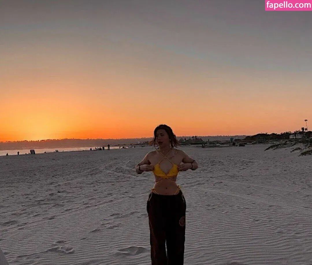 itsrumoon Onlyfans Photo Gallery 