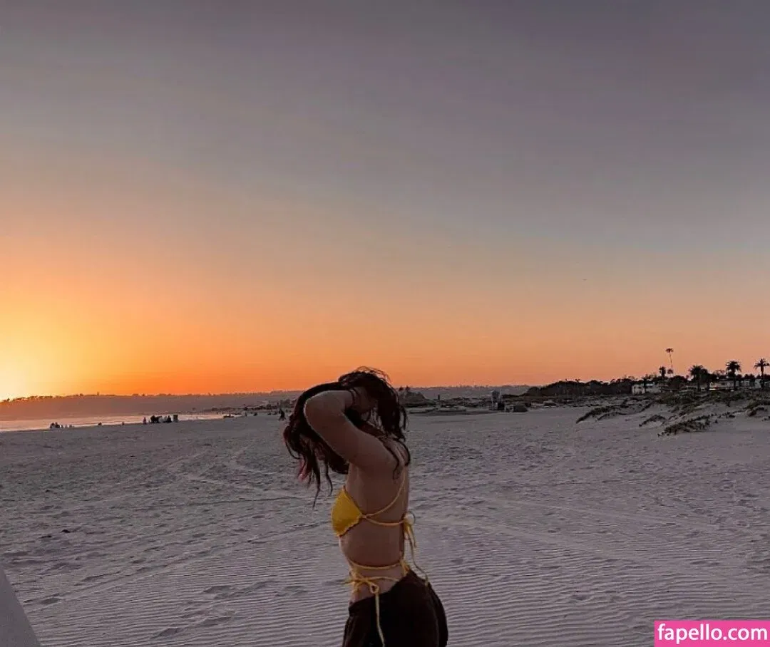 itsrumoon Onlyfans Photo Gallery 