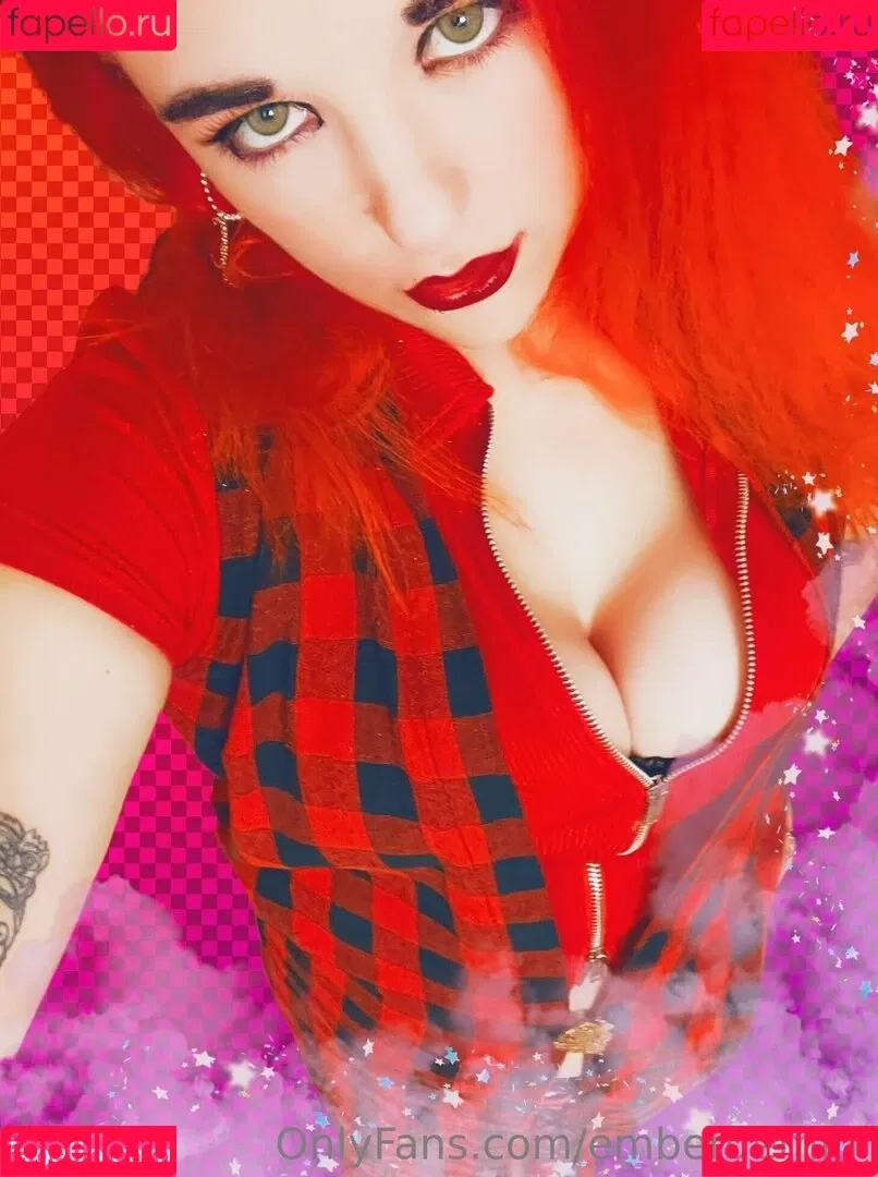embergemini Onlyfans Photo Gallery 