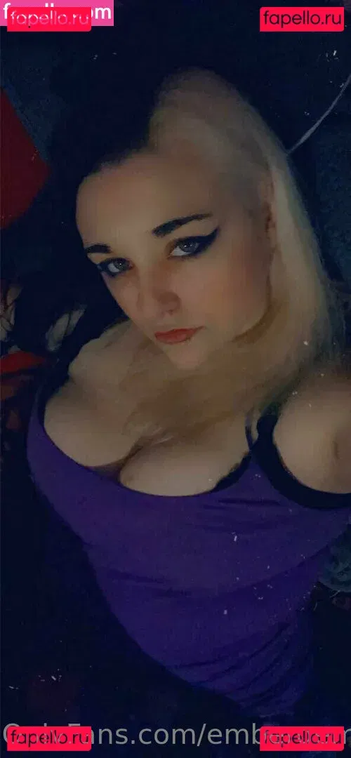 embergemini Onlyfans Photo Gallery 