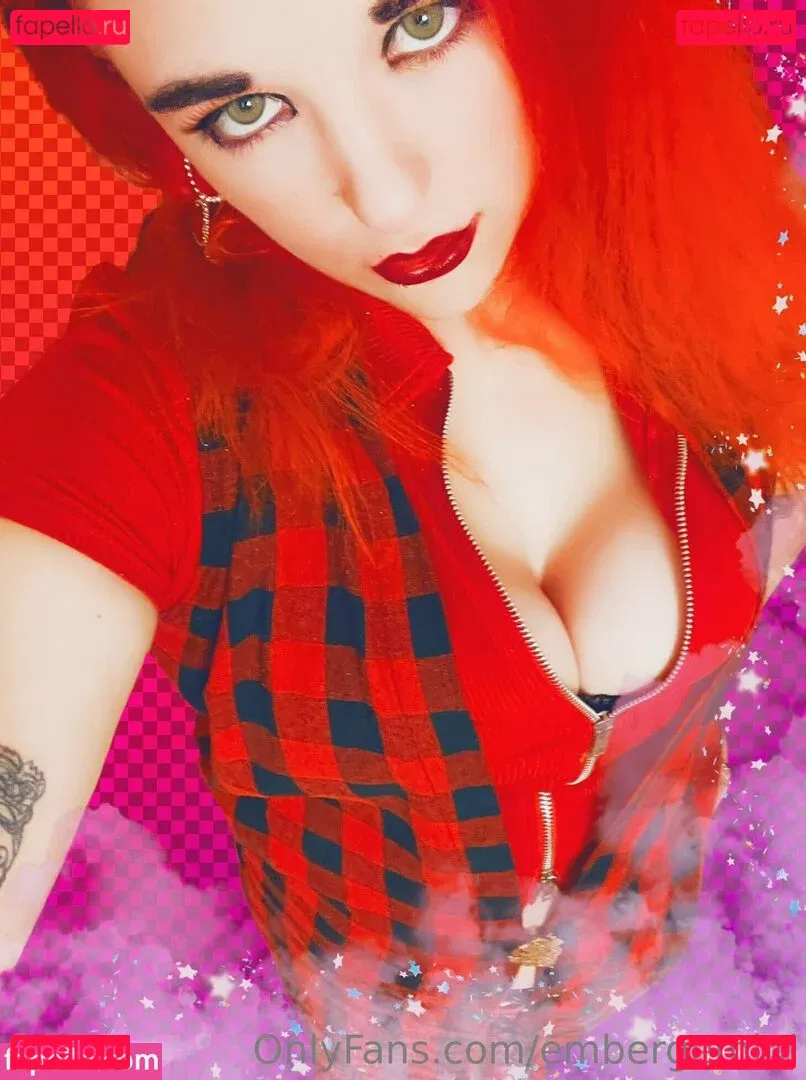 embergemini Onlyfans Photo Gallery 