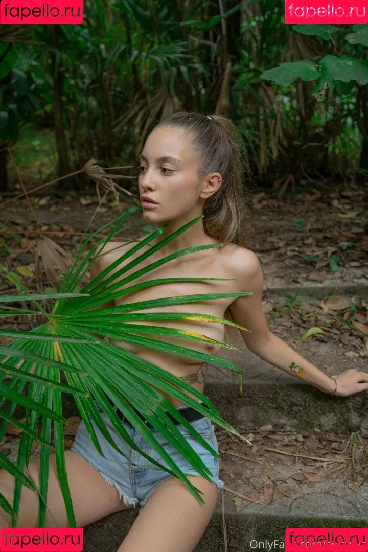 SolaZola Onlyfans Photo Gallery 