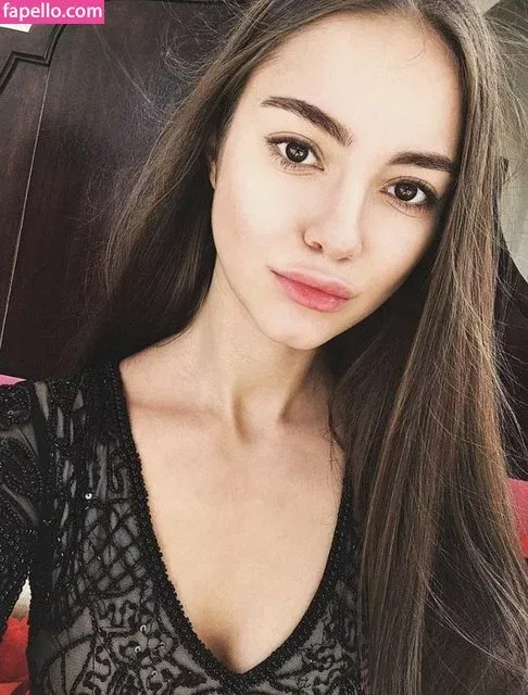 SolaZola Onlyfans Photo Gallery 