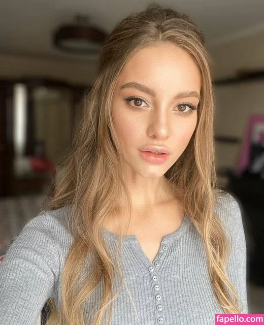 SolaZola Onlyfans Photo Gallery 